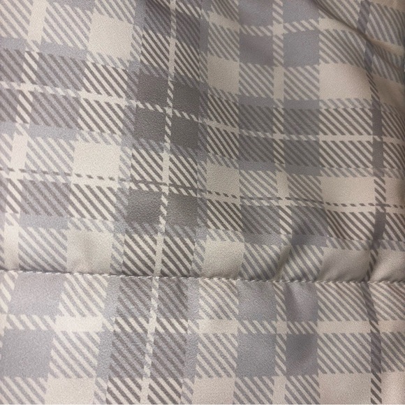 Pink Lily Plaid Puffer Vest | Cream & Gray | Cozy Quilted Layering Piece - Picture 3 of 7